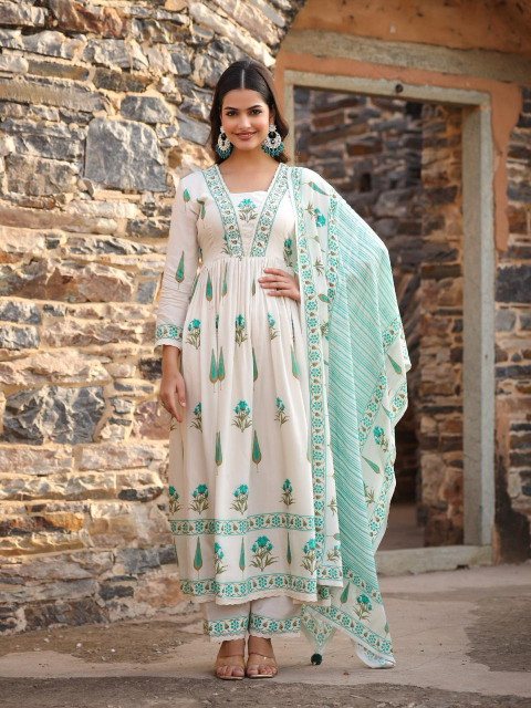 Pretty pretty V neckpure muslin Anarkali