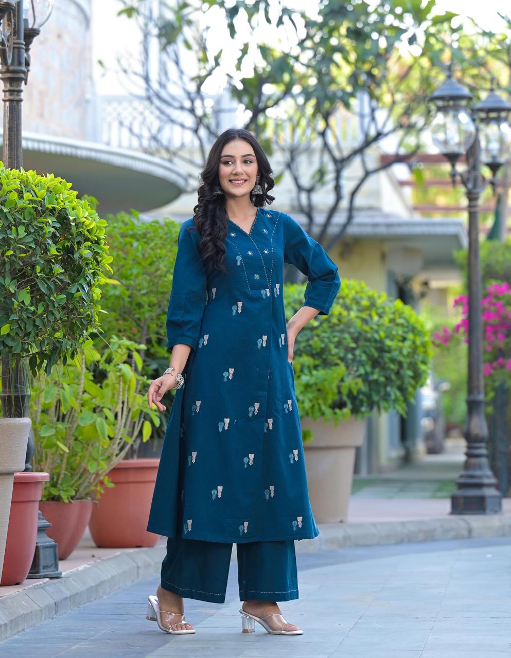 Stylish and elegant flex cotton kurta pant