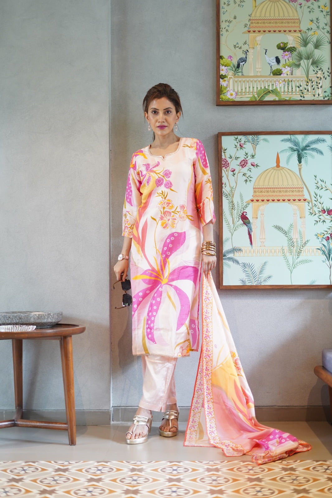 Pretty pretty dola silk suit set paired with gorgeous silk dupatta