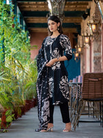 Gorgeous cotton digital printed suit set