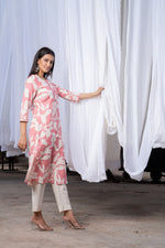 Beautiful cotton kurta pant perfect for casual wear with both sides pocket in the kurta