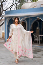 Best selling is back ! Wow jamdani hand weaved suit set comes with lining ! True to size !