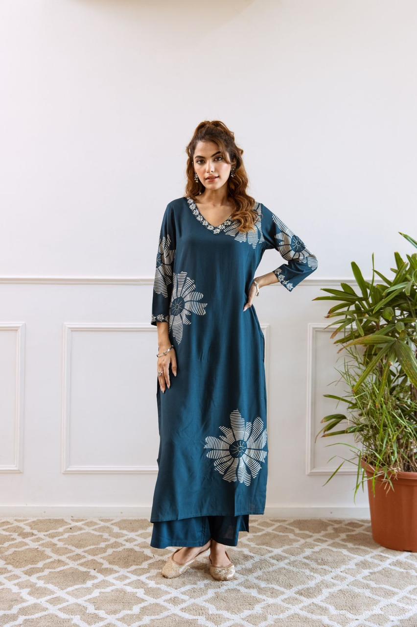 Heavy rayon V neck digital printed kurta pant