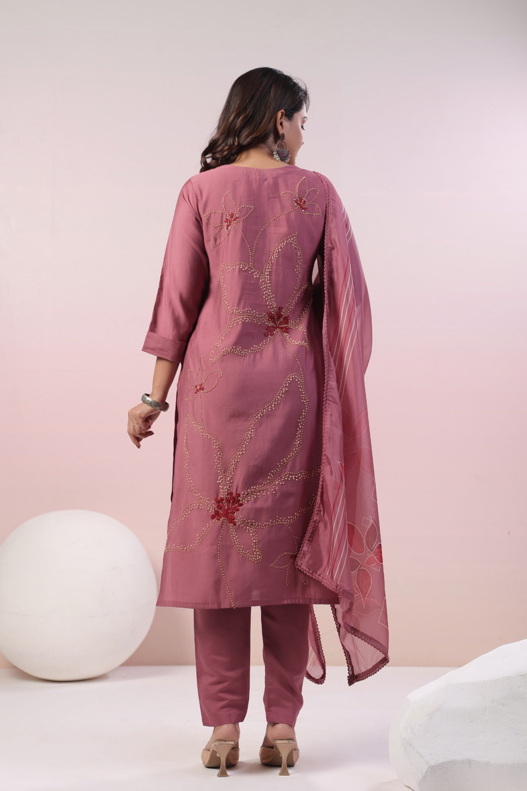 Muslin embroidered suit set