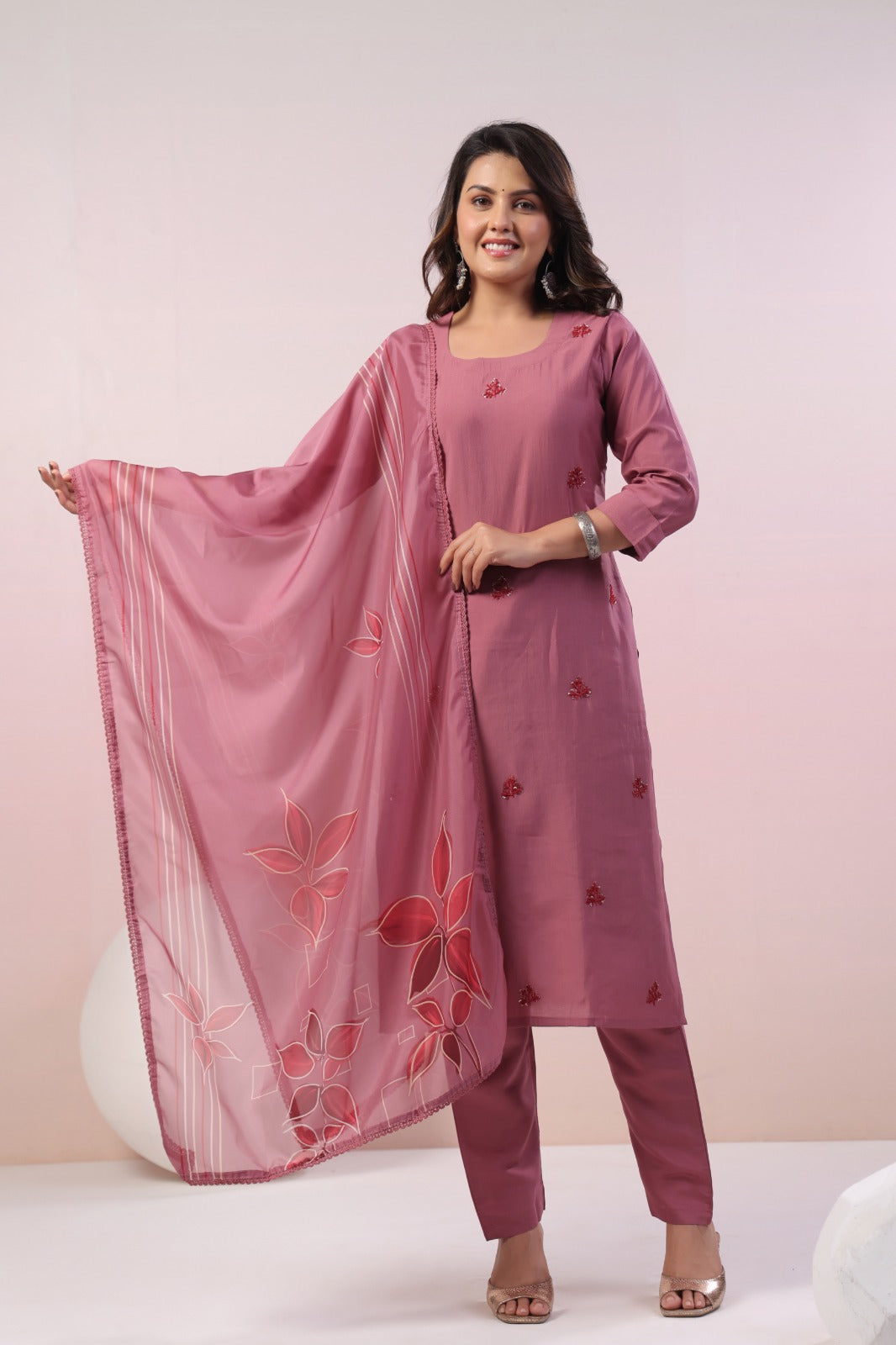 Muslin embroidered suit set