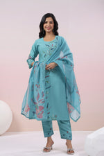 Muslin embroidered suit set