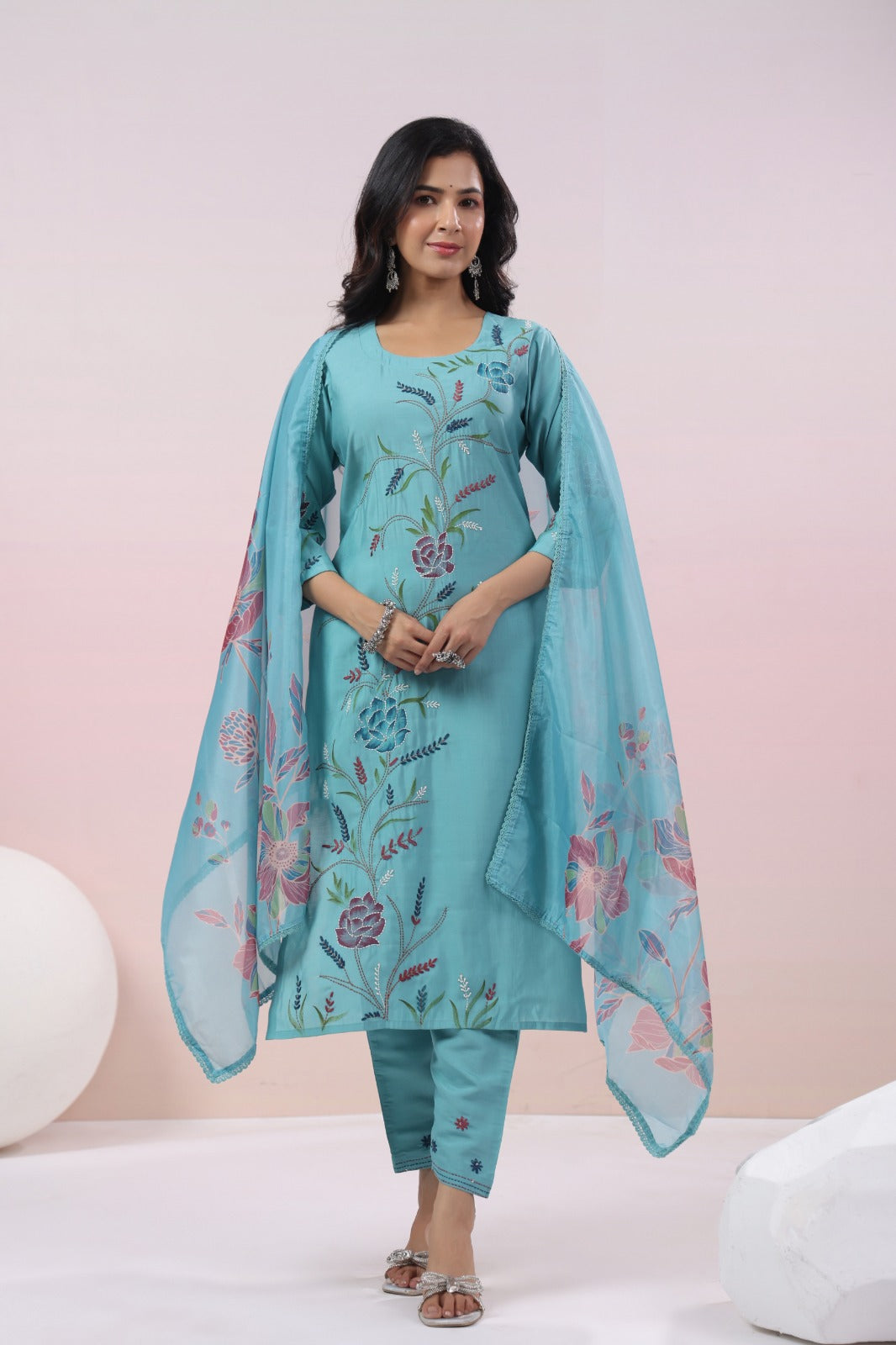 Muslin embroidered suit set