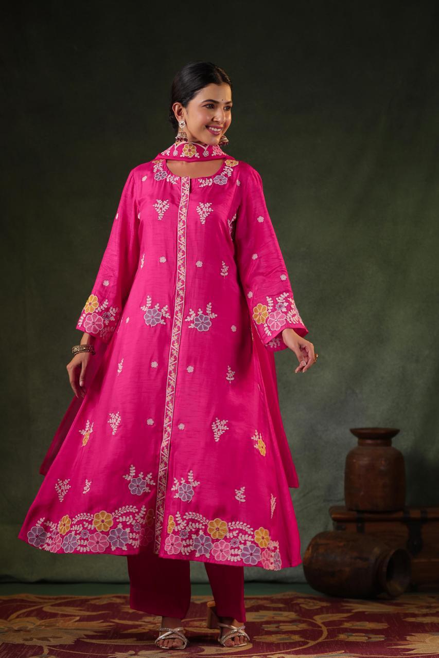 Embroidered dola silk suit with lining