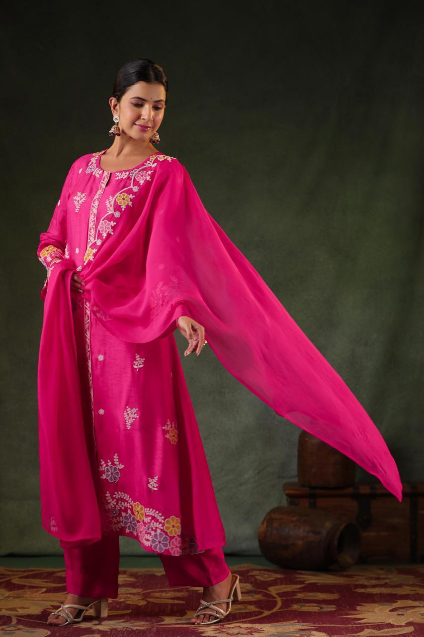 Embroidered dola silk suit with lining