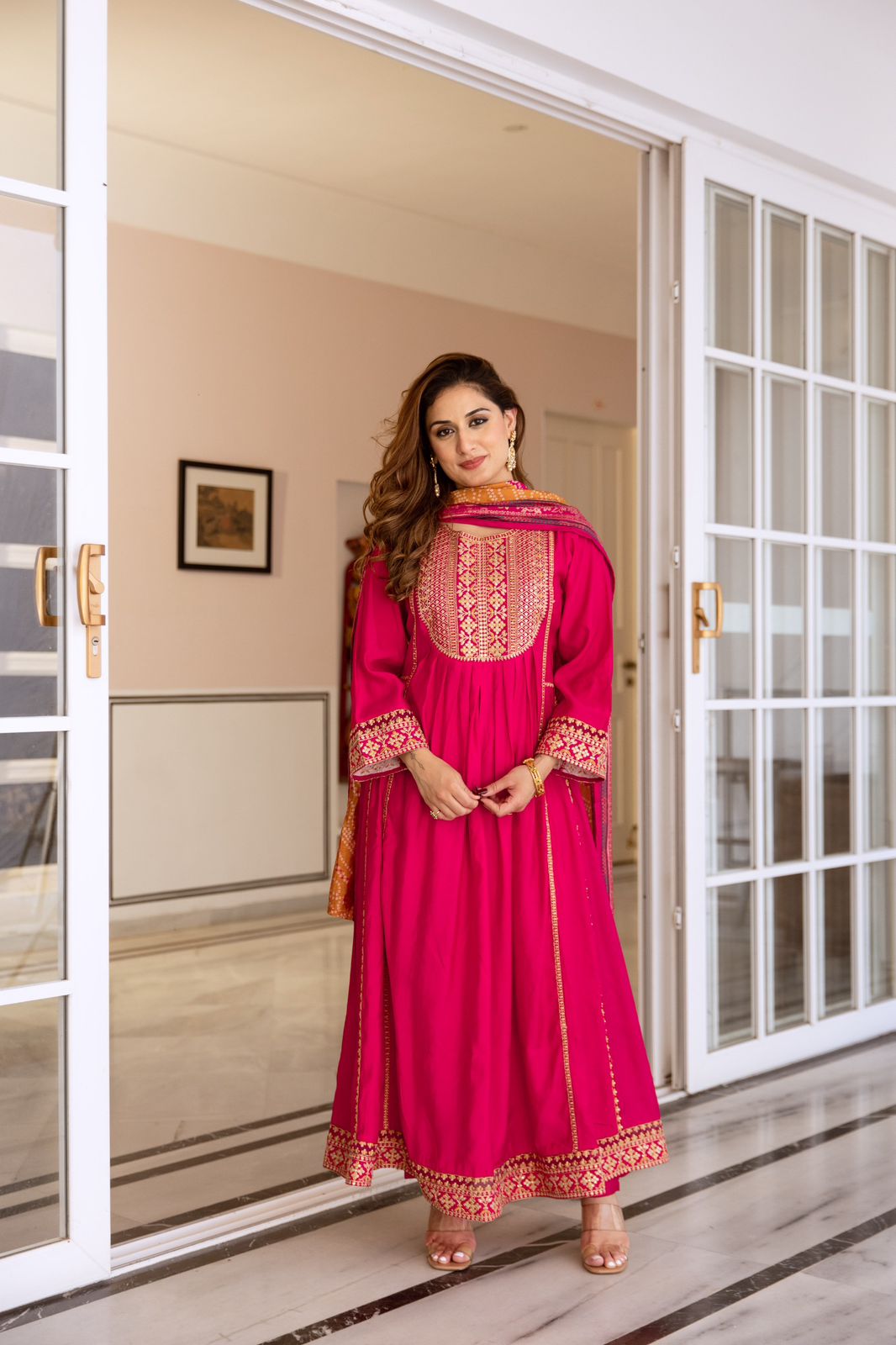 Pretty muslin Anarkali suit set to slay this festive