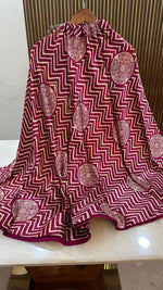 Beautiful gaji silk skirt in wine (can fit upto 42-43 waist)