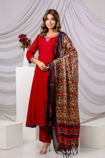 Heavy rayon suit set paired with kalamkari dupatta