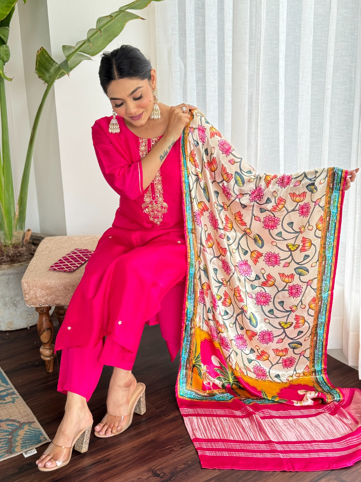 Premium Dola silk paired with gaji silk lakri patta dupatta