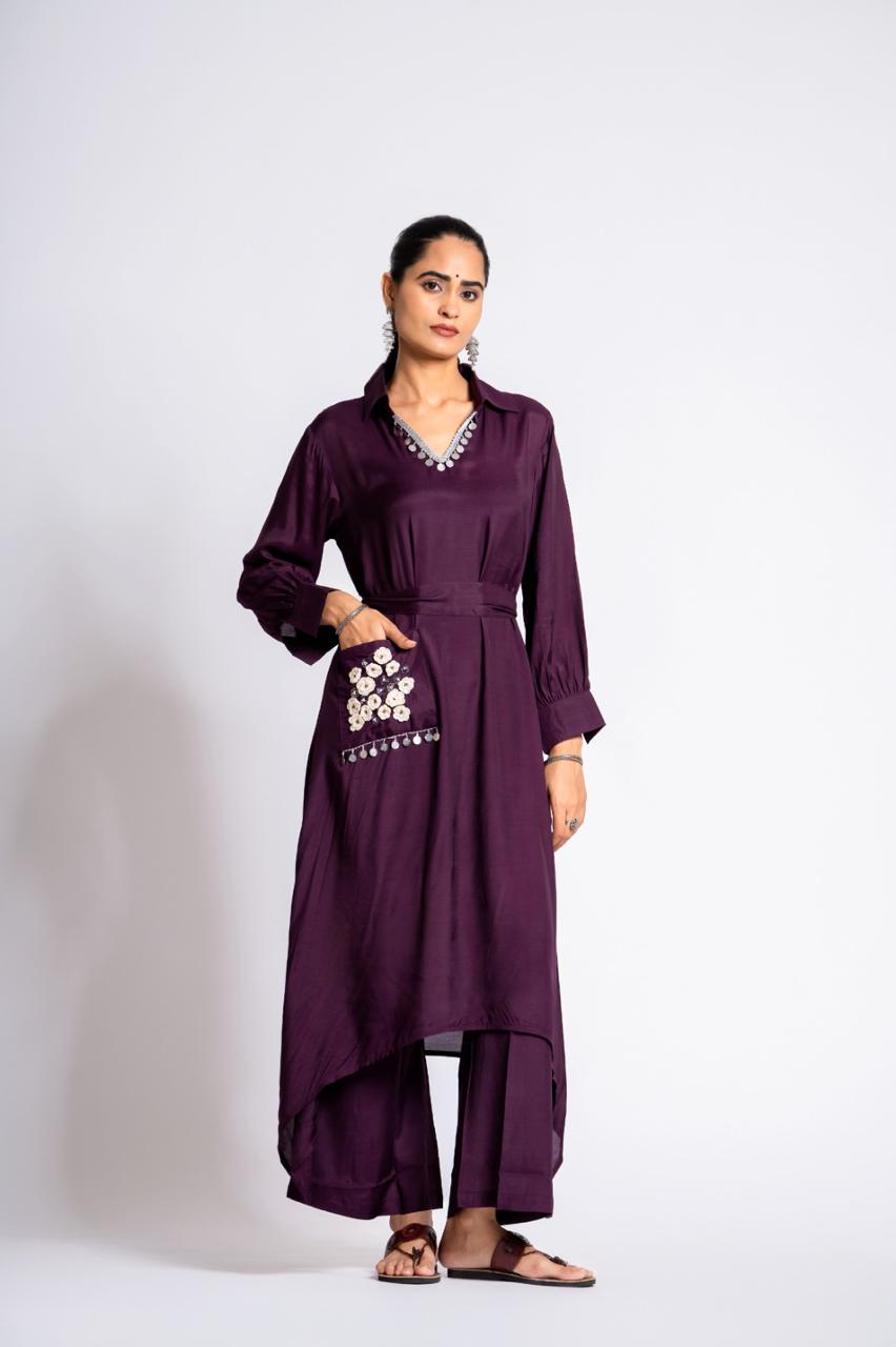 Pretty muslin silk embroidered and coin detailing kurta pant