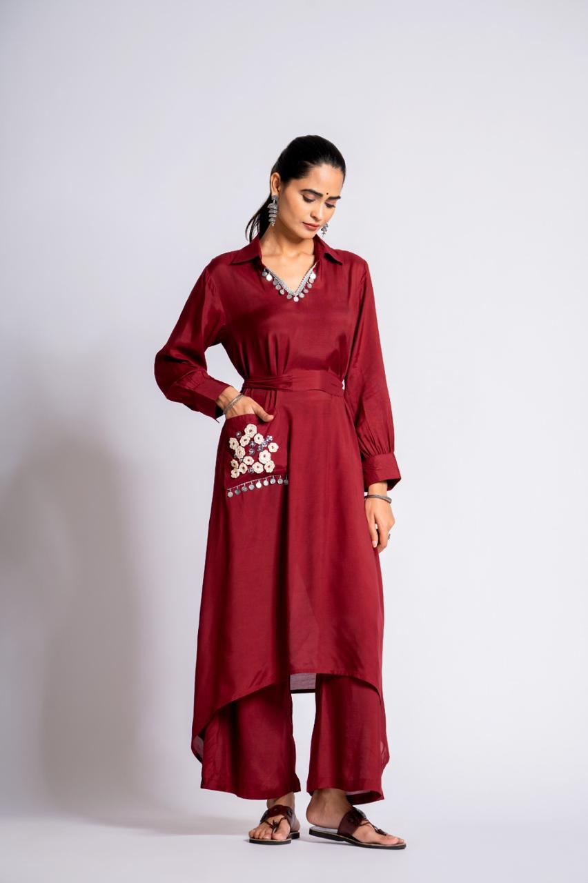 Pretty muslin silk embroidered and coin detailing kurta pant