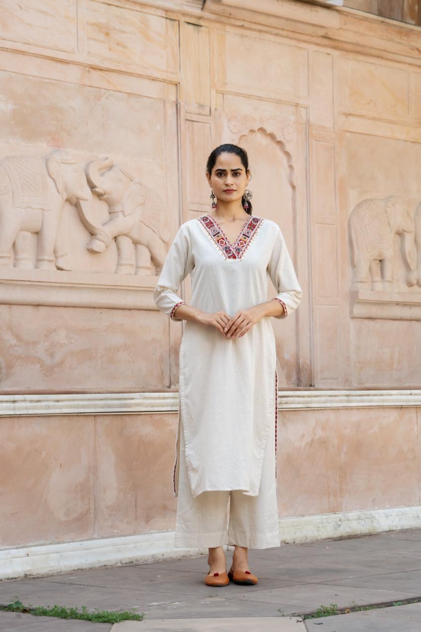 Pretty V neck cotton kurta pant