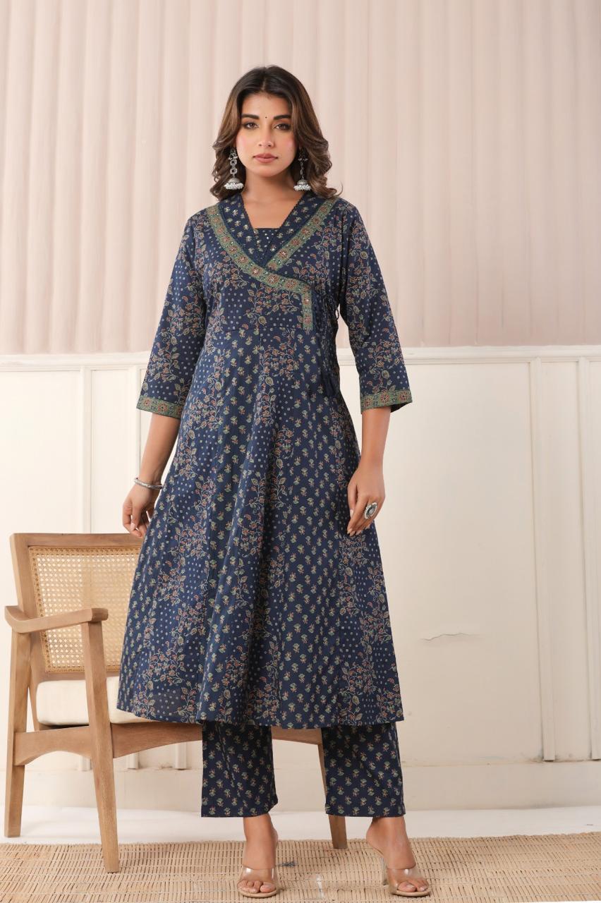 Stylish neck cotton suit set