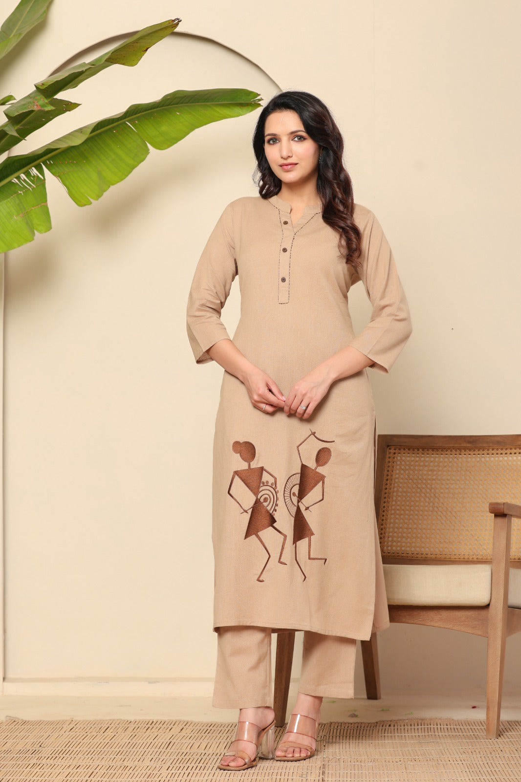 Beautiful appliqué work kurta pant in worli art