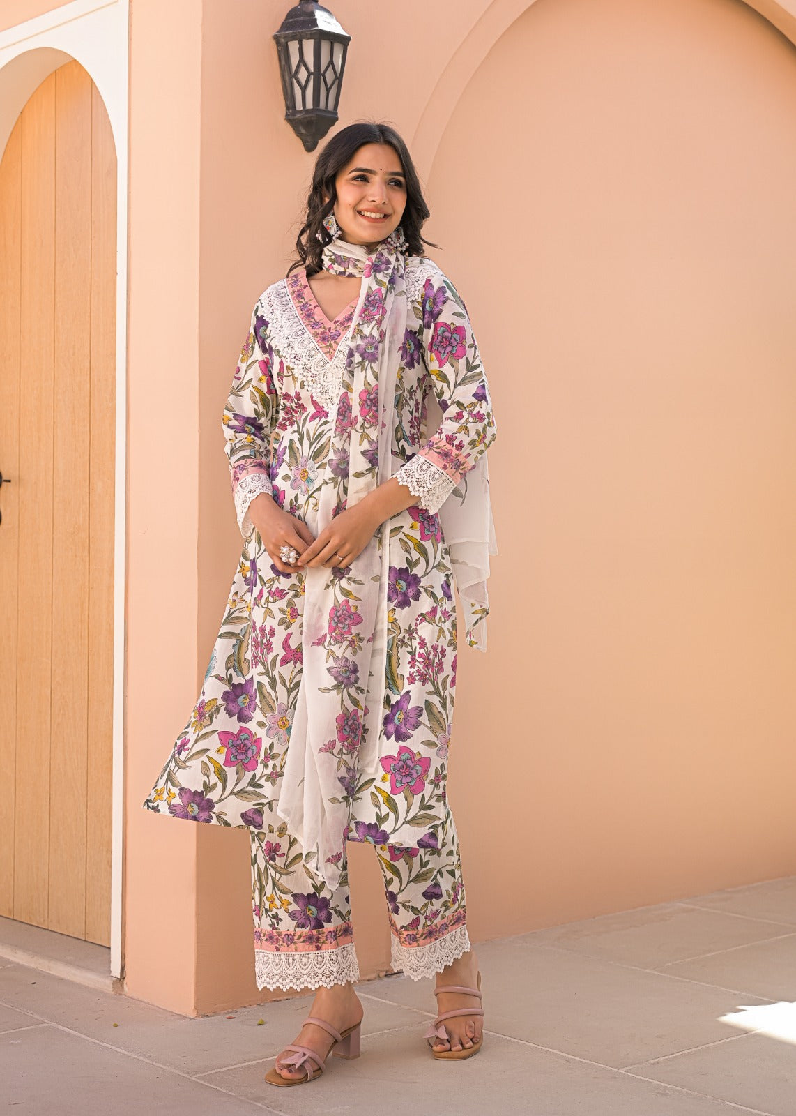 Pure cotton with lace detailing suit set