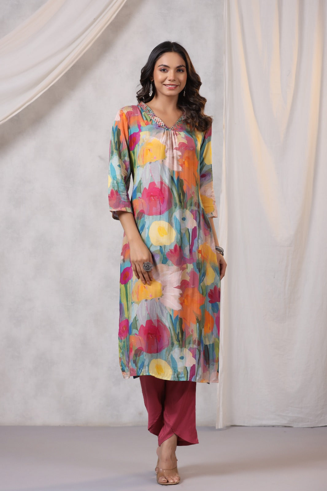 Beautiful crepe V neck kurta pant