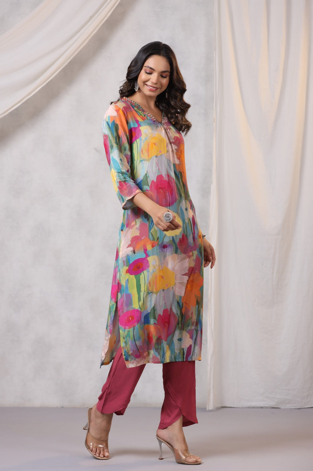 Beautiful crepe V neck kurta pant